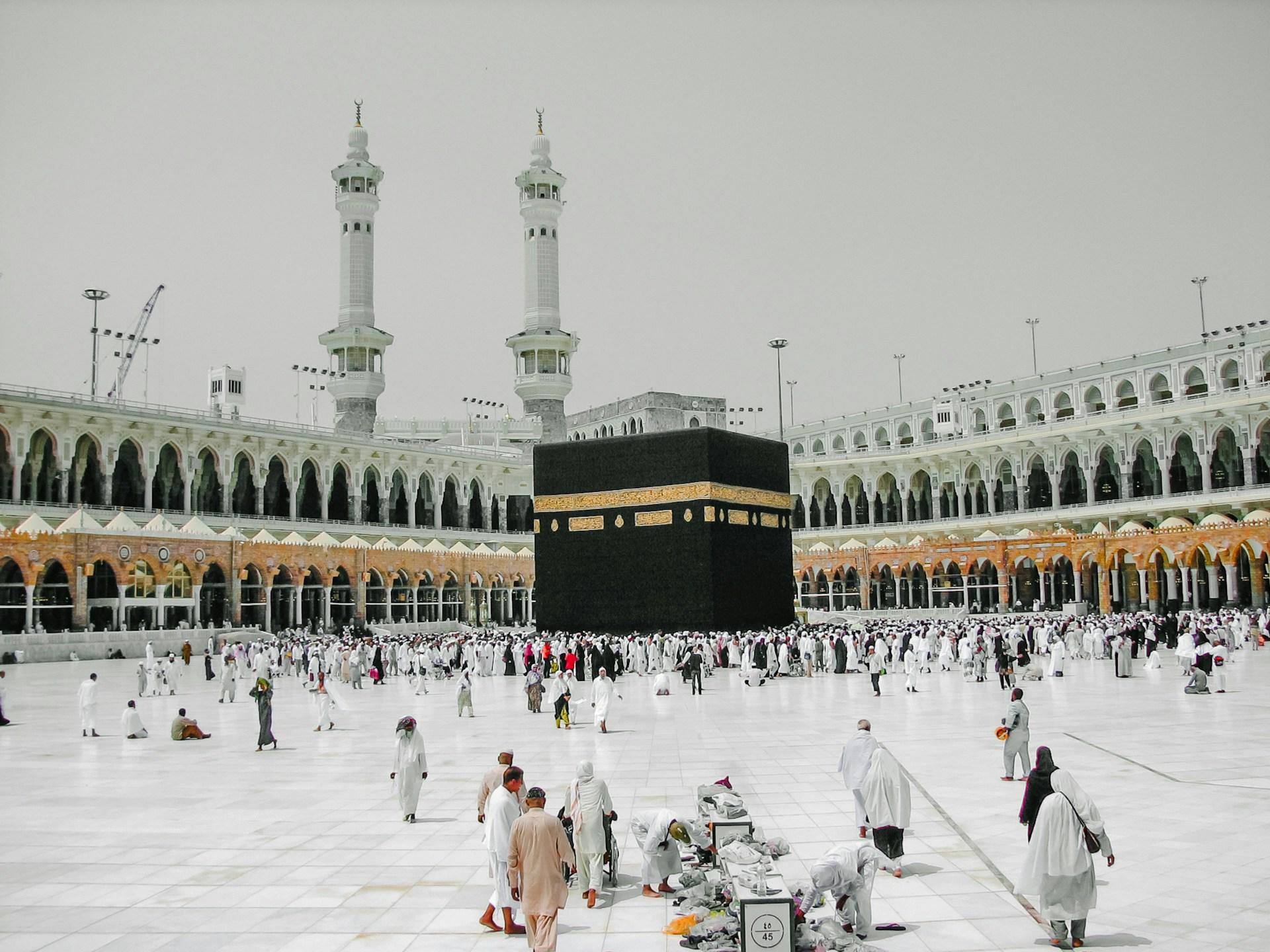 Luxury 10 Nights 5-Star Umrah Package from UK